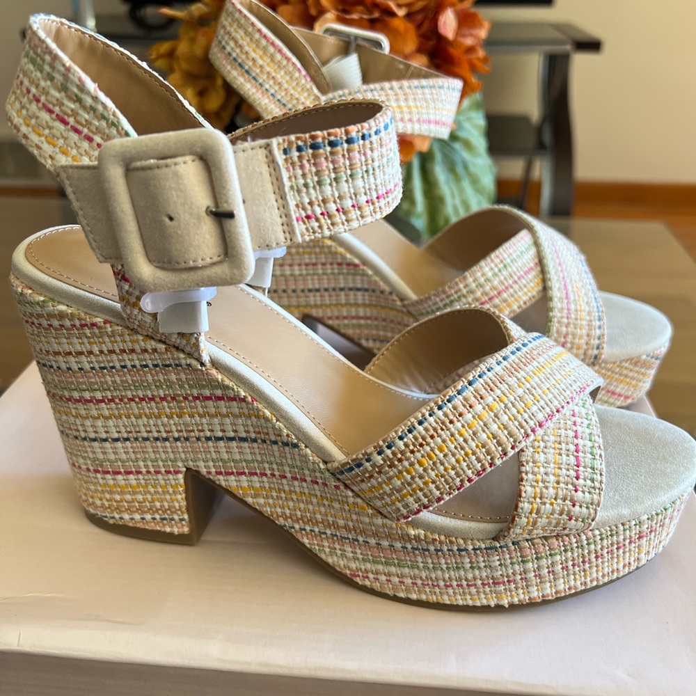 Sandals - Picture 4 of 5